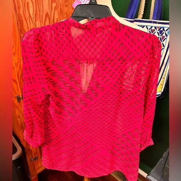 EUC Pink 3/4 Sleeve V-Neck Size Small Blouse #004 - Picture 2 of 5